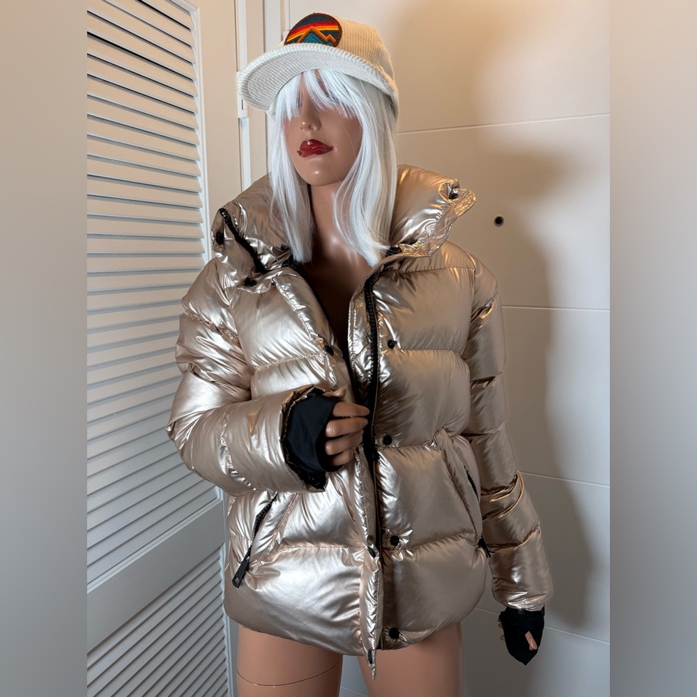 Sam's NewYork Women's Metallic Puffer Jacket size medium - just the jacket